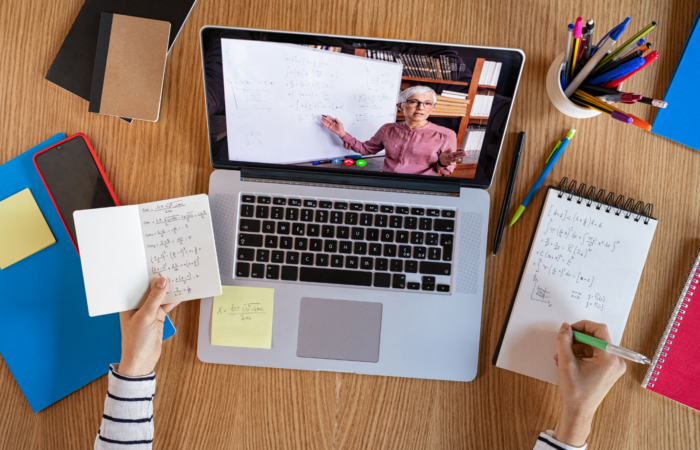 4 Tips to Stay “Motivated” During Online Class